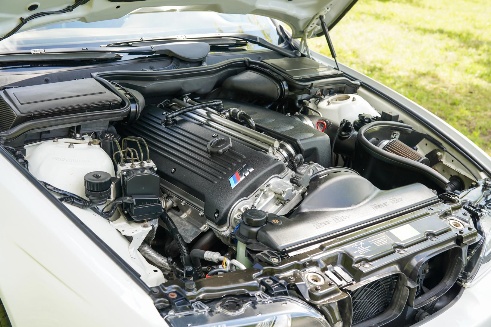 2000 BMW 528i Touring 'S54 Swap'