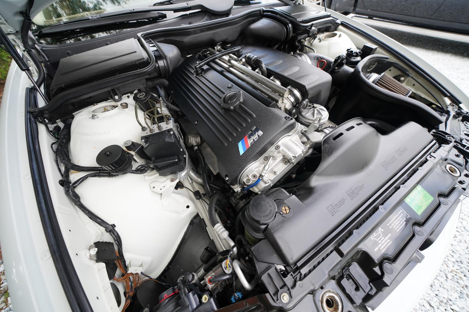 2000 BMW 528i Touring 'S54 Swap'