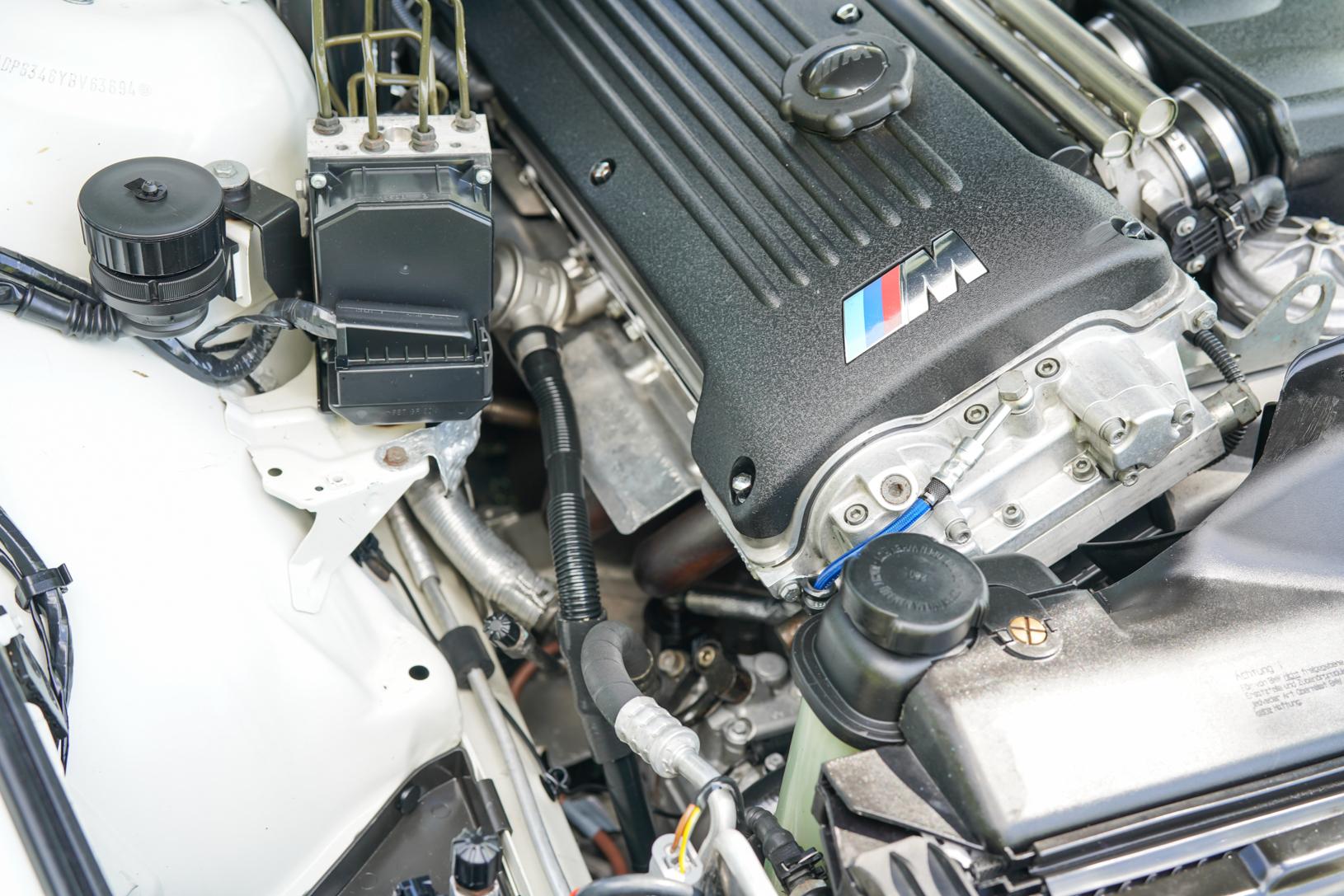 2000 BMW 528i Touring 'S54 Swap'