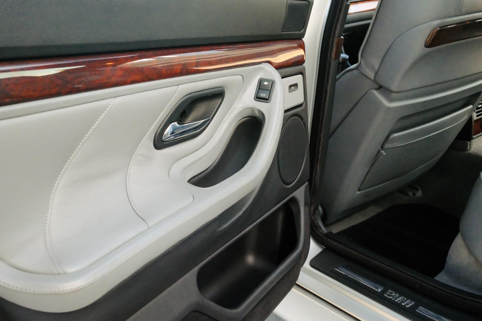 2000 BMW 740i '6MT Swap'