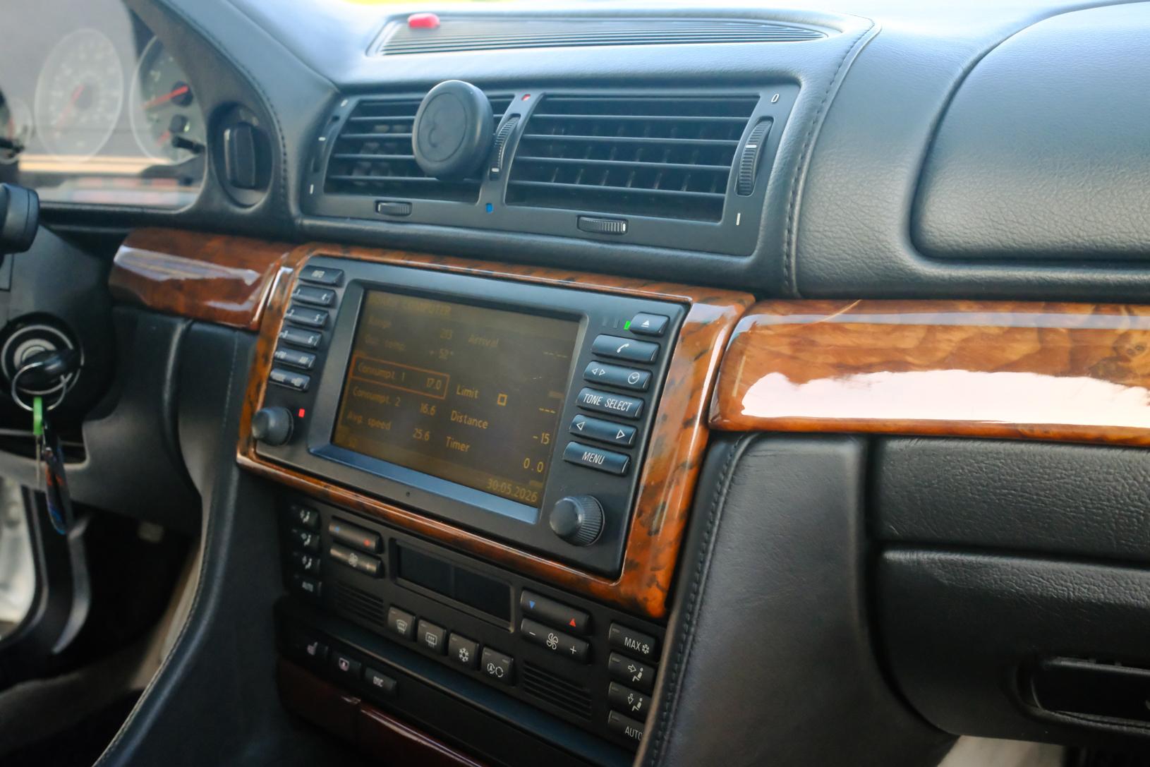 2000 BMW 740i '6MT Swap'