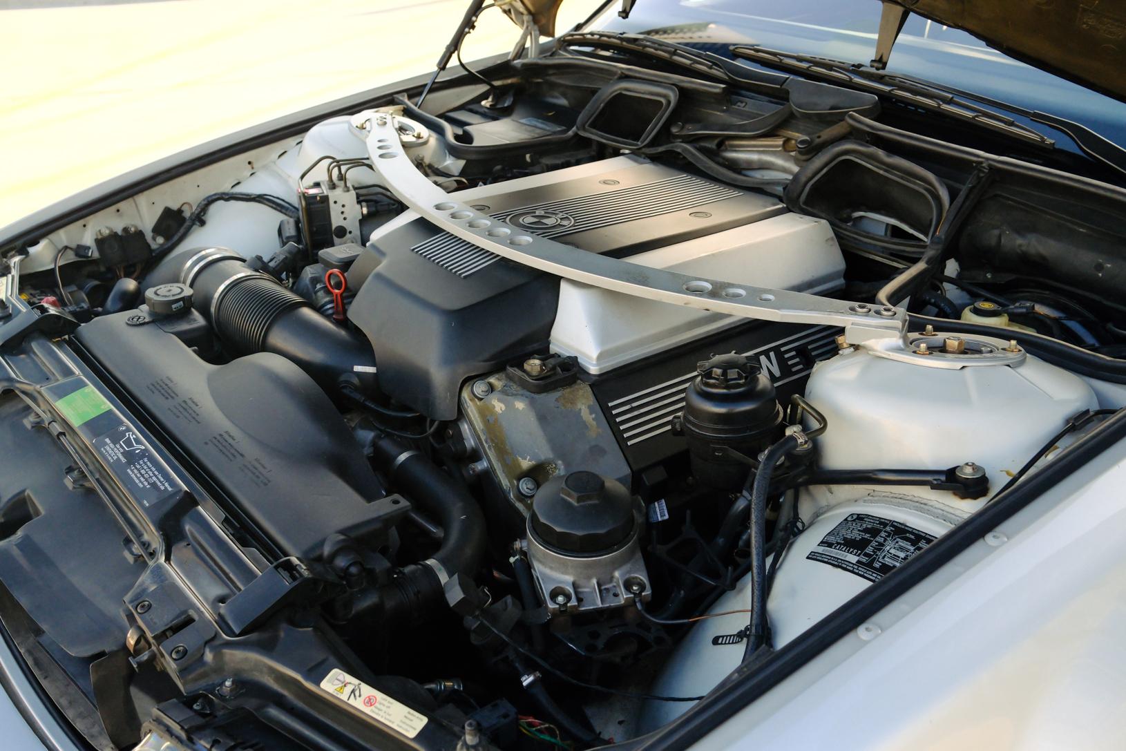 2000 BMW 740i '6MT Swap'