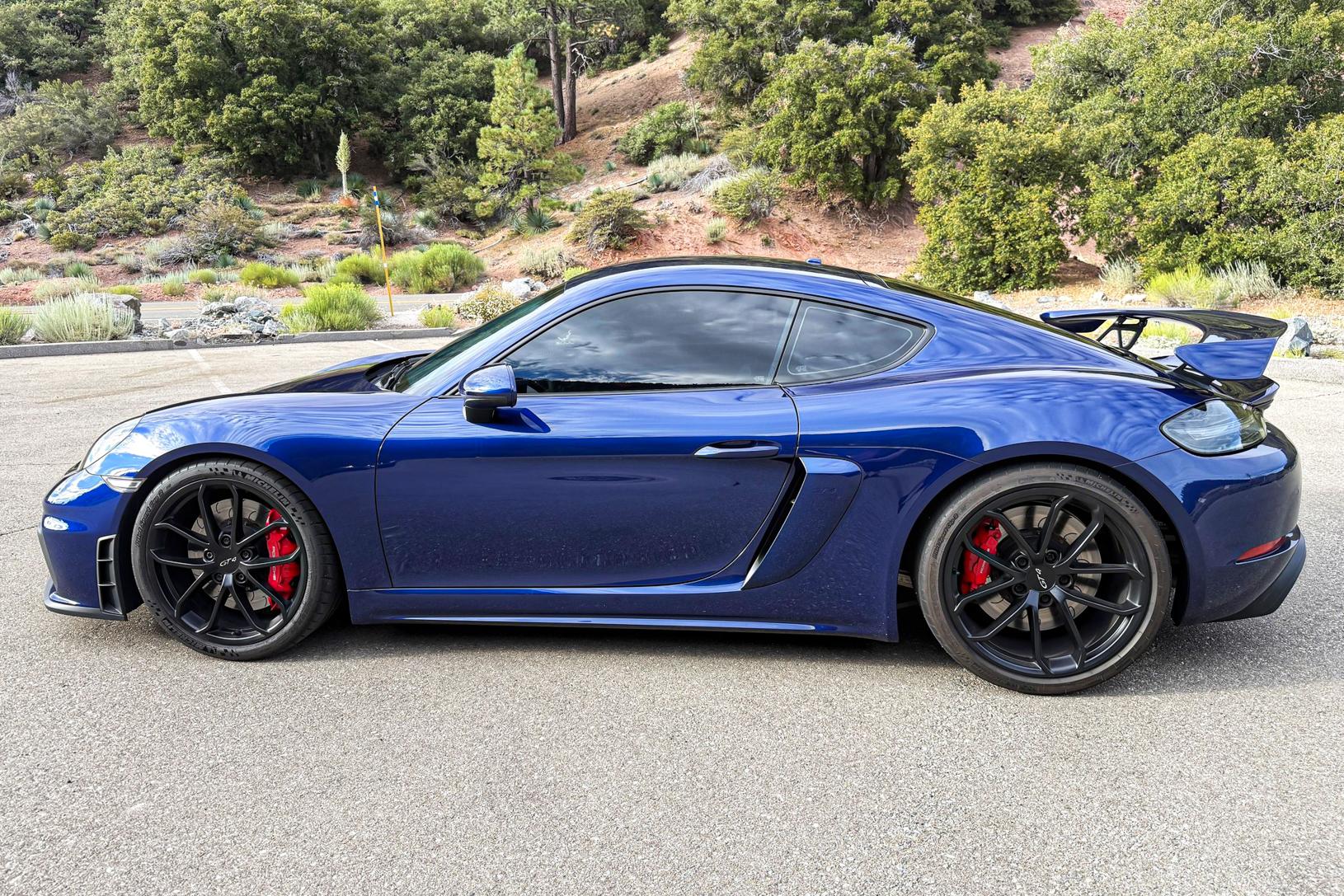 2020 Porsche Cayman GT4