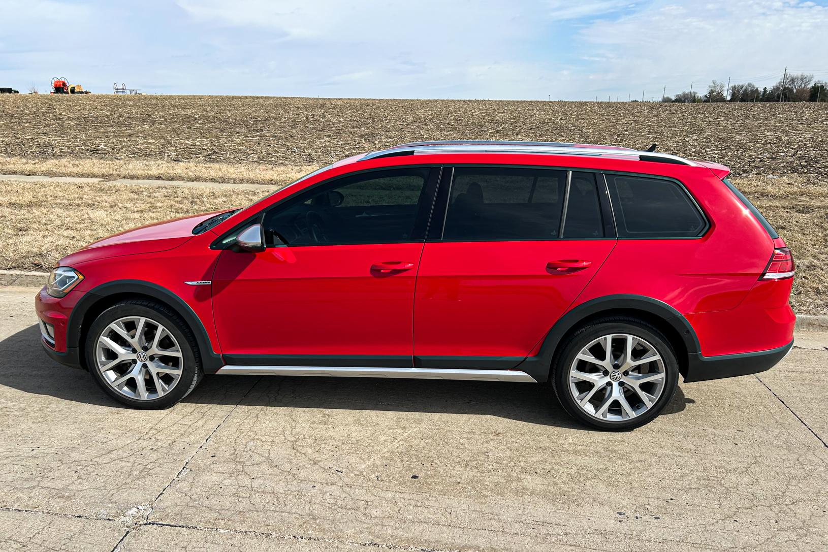 2019 VW Alltrack SE