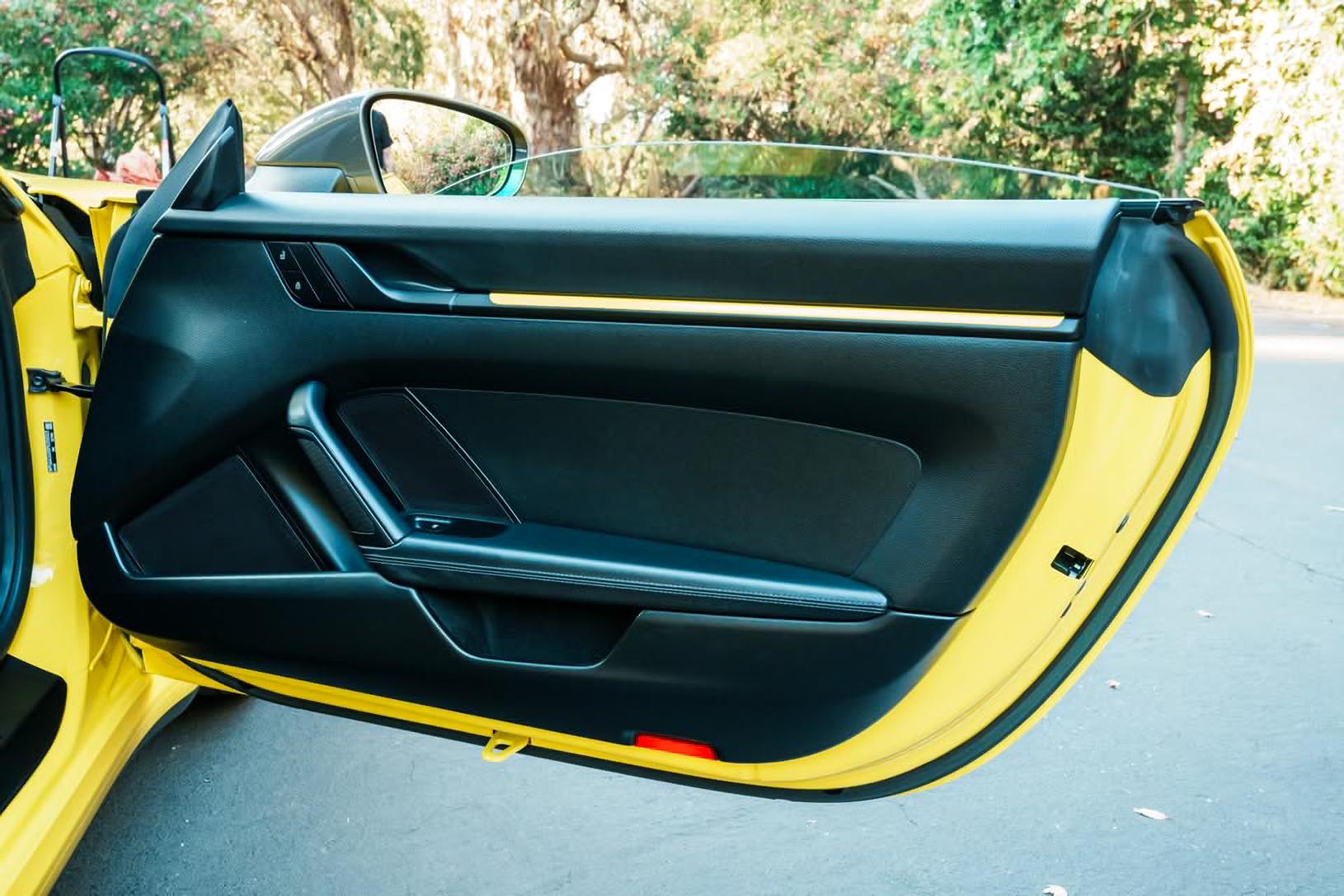 2023 Porsche 911 T