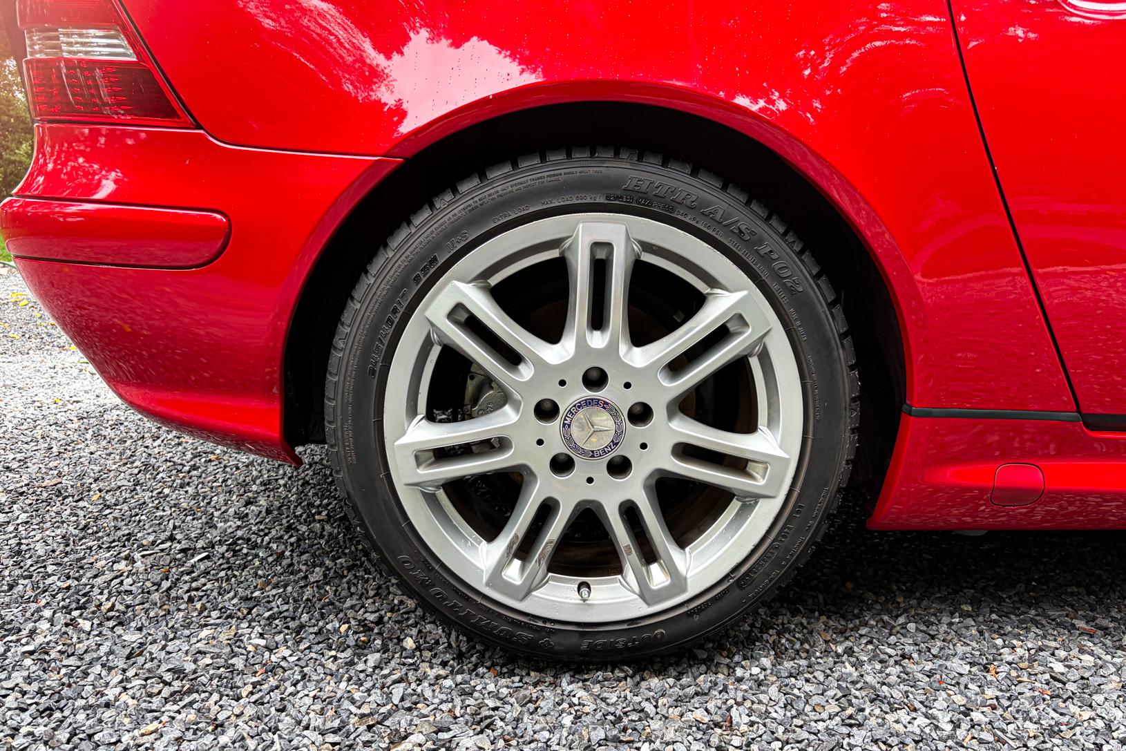 2004 Mercedes-Benz SLK320
