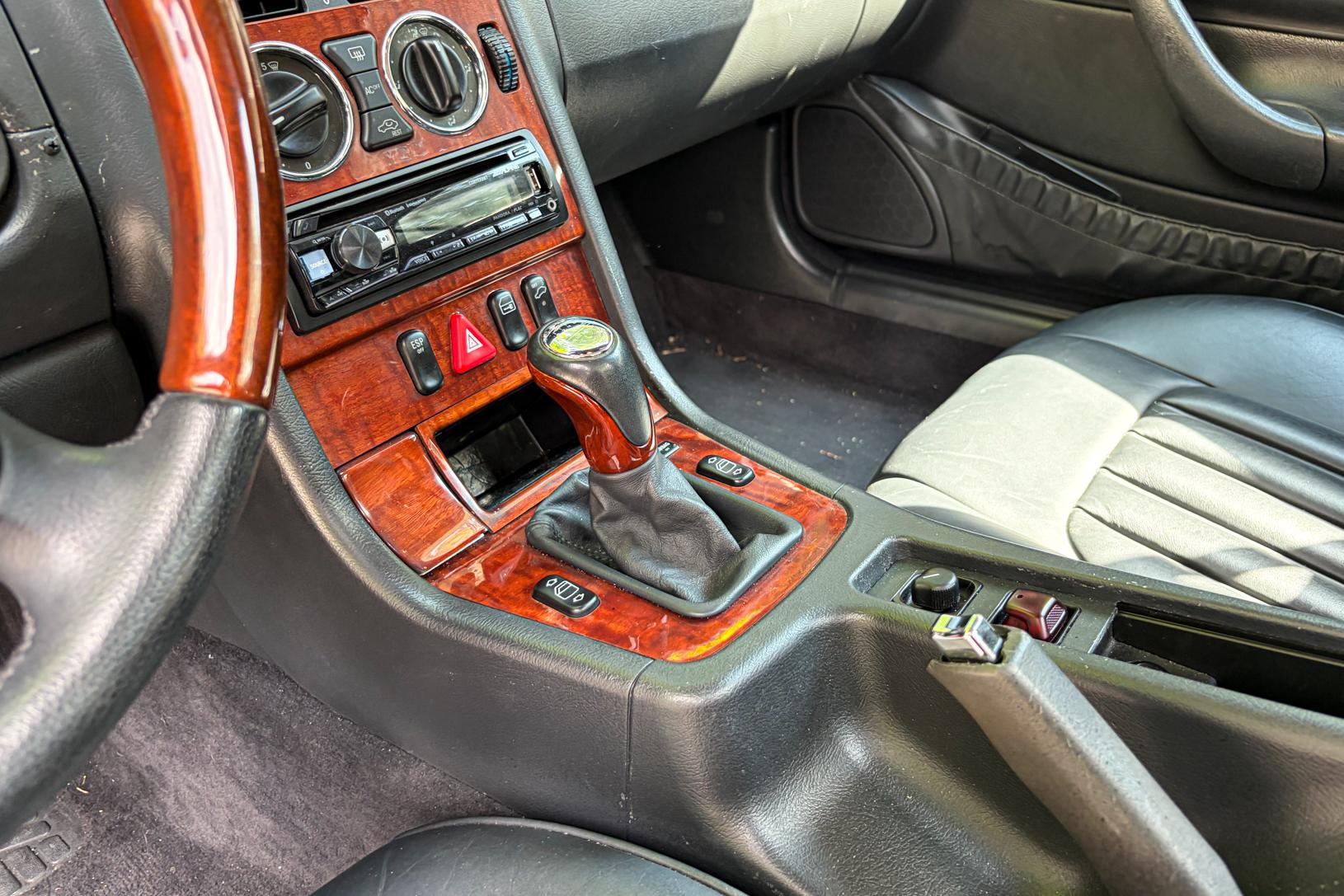 2004 Mercedes-Benz SLK320