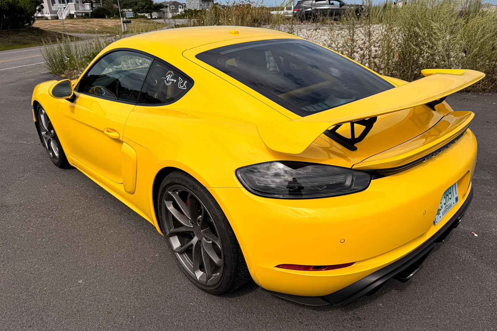 2022 Porsche Cayman GT4