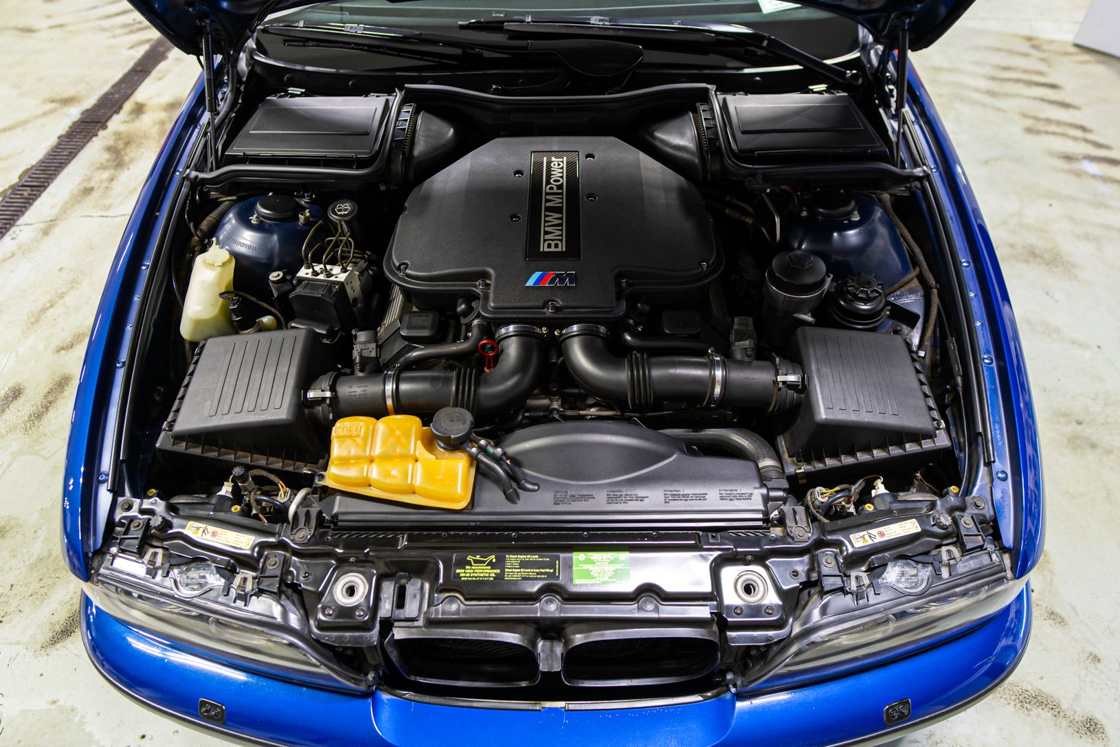 2002 BMW M5