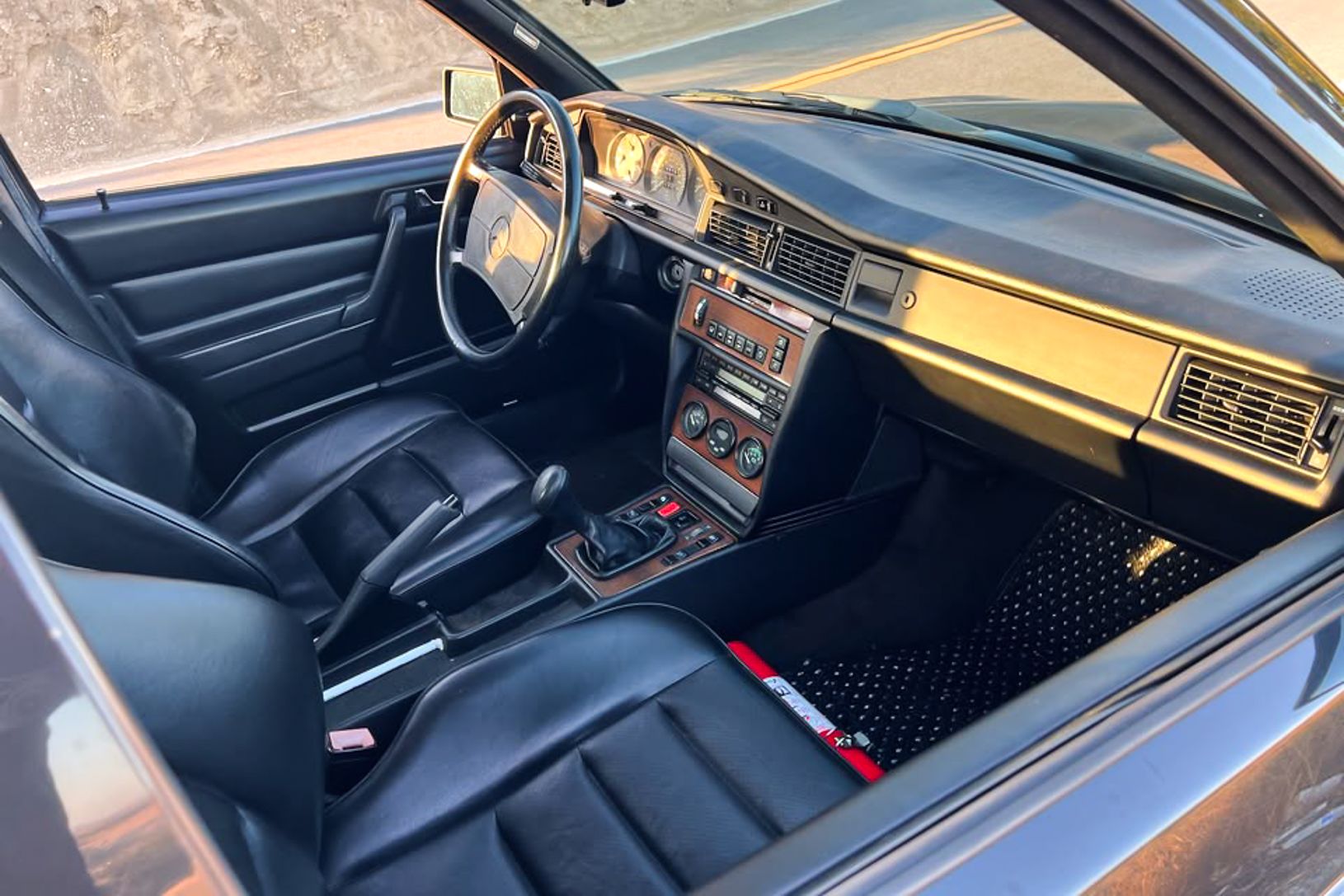 1986 Mercedes 190E 2.3-16V