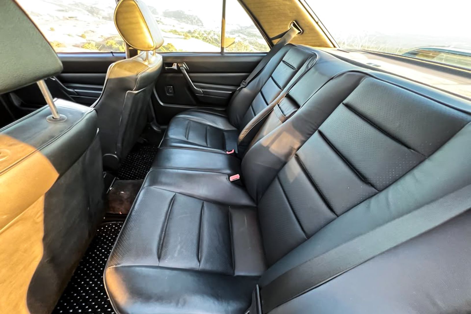 1986 Mercedes 190E 2.3-16V