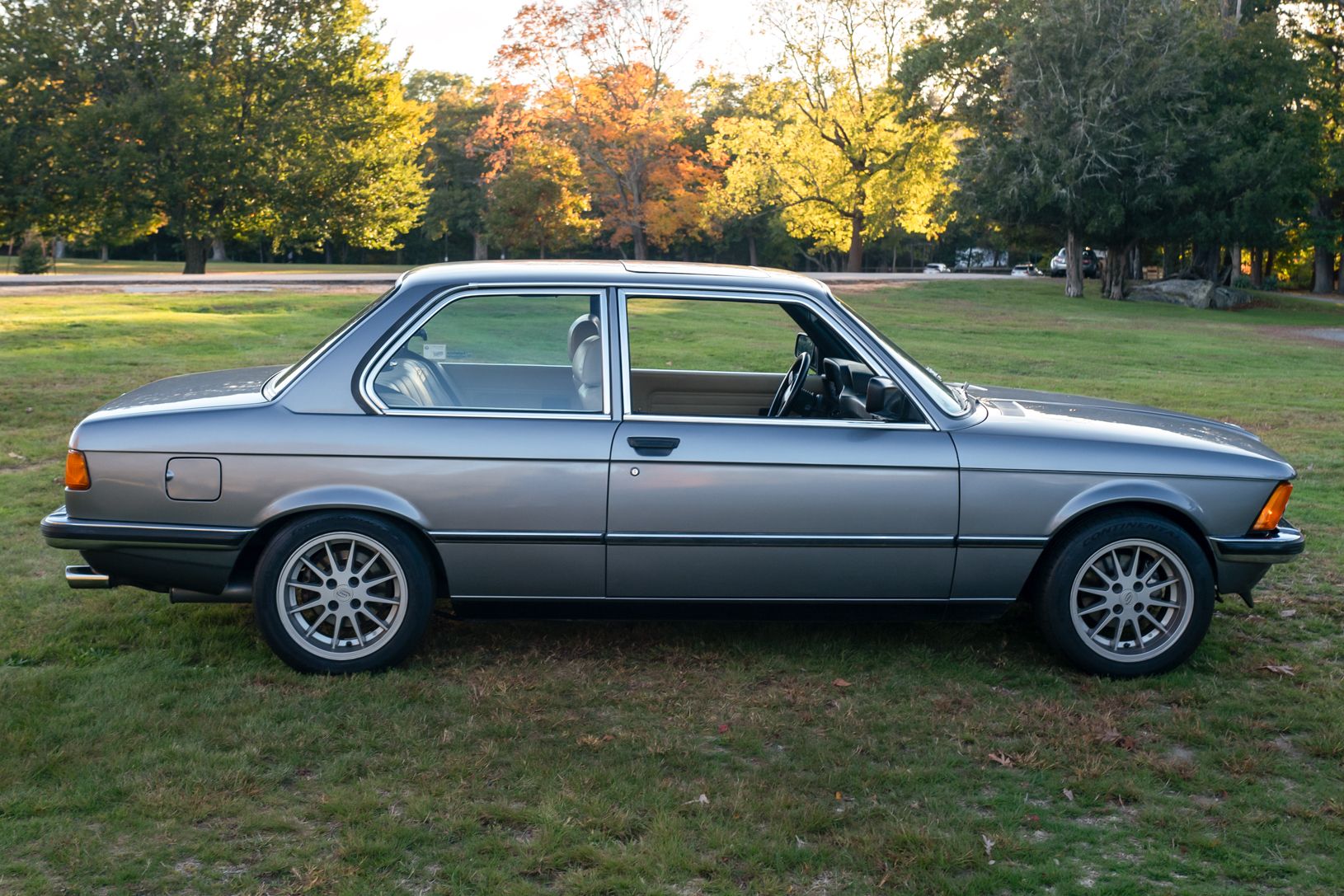 1982 BMW 323i 'M20B25 Swap'