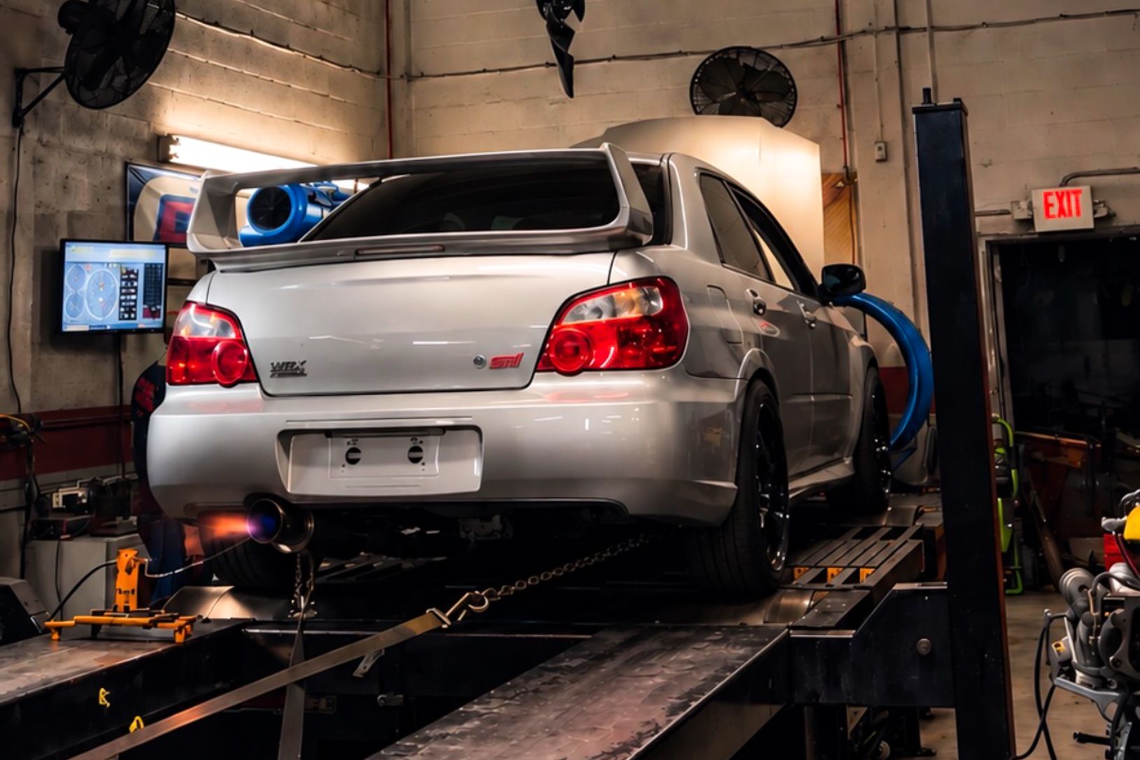 2005 Subaru STi